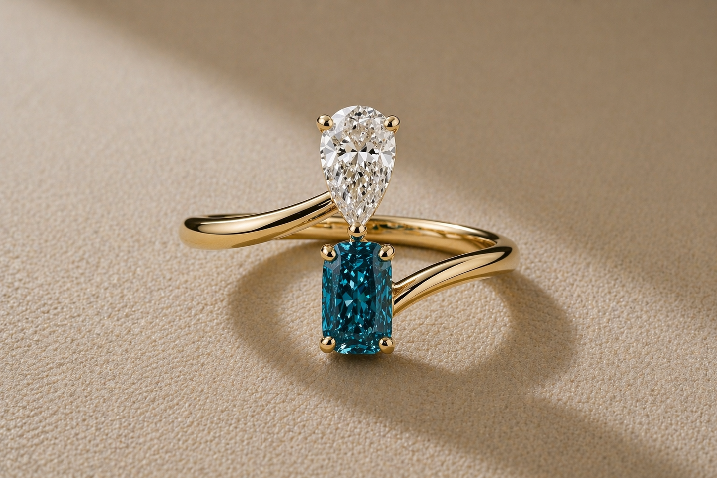 Blue Radiant & Pear Toi et Moi Ring